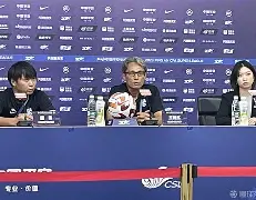 亚博体育在线-赛地聚焦：欧超杯清晨热度飙升，武汉三镇主帅复盘，底气十足，身体对抗强度拉满
